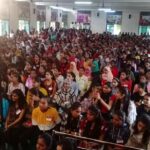 Navaneet Kaur Instagram - युवा स्वाभिमान पार्टीच्या वतीने चांदूर बाजार तालुक्यातील 10वी /12वी स्पर्धा परीक्षा च्या 2728 गुणवंत विद्यार्थ्यांचा सत्कार संपन्न, गुणवंत विद्यार्थी,पालक व गुरूजणांना स्मृतिचिन्ह,सन्मानपत्र प्रदान करून गौरविण्यात आले,संपूर्ण अमरावती जिल्ह्यातील 400 गुणवंत विद्यार्थ्यांना स्वखर्चाने देशाची राजधानी दिल्ली नेवून नवीन संसद भवन(सेंट्रल विस्टा),राष्ट्रपती भवन व इतर ऐतिहासिक स्थळे दाखवणार चांदूर बाजार येथील गो.सी.टोम्पे महाविद्यालयातील सभागृहात या भव्य दिव्य कार्यक्रमाचे आयोजन करण्यात आले.यावेळी मंचावर तहसीलदार गीतांजली घा,श्री हरकुट काका,पानसे काका,भास्करदादा टोम्पे,ठाणेदार श्री बोंडे साहेब,पोलिस उपनिरीक्षक श्रीमती राऊत मॅडम,विजयभाउ टोम्पे,युवा स्वाभिमान जिल्हाध्यक्ष जितु दुधाने,भाजपा तालुकाध्यक्ष मुरलीधर माकोडे,माजी जीप सदस्य प्रवीण तायडे,माजी नगरसेवक गोपाल तिरमारे,नंदकुमार बंड,मंदाताई पावडे,मनीष नांगलिया,अतुल रघुवंशी,प्राचार्य रामटेके सर, टीक्कुभाऊ अहिर,युवा स्वाभिमान तालुकाध्यक्ष पवन बैस,श्री चरपे काका आदी उपस्थित होते
