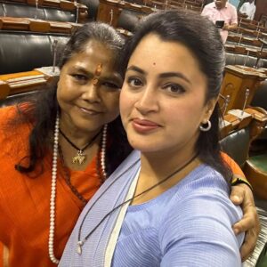 Navaneet Kaur Instagram - पुराने संसद भवन के आखरी दिन की कुछ तस्वीरे