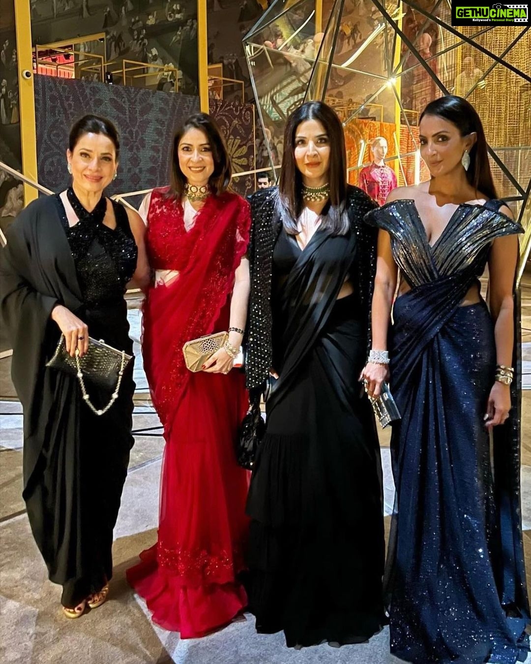 Neelam Kothari Instagram - What a stunning evening by @nmacc.india ✨