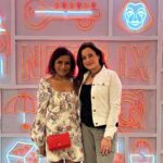 Neelam Kothari Instagram - When the Bollywood wives met Mindy!! ❤️ @mindykaling An afternoon well spent, great conversations and a good laugh was Fabulous meeting you ❤️ #fabuloulivesofbollywoodlives #neverhaveiever Netflix
