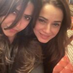 Neelam Kothari Instagram - Happy birthday Shobha auntie @shobha9168. With some of my all time favourites ❤️❤️ @samirsoni123 @ektarkapoor @shabskofficial @neetu54
