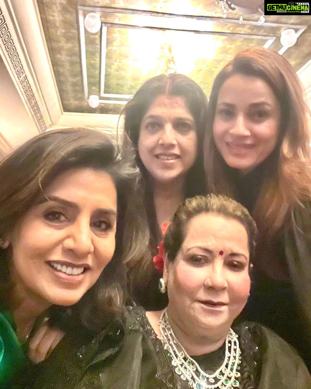 Neelam Kothari Instagram - Happy birthday Shobha auntie @shobha9168. With some of my all time favourites ❤️❤️ @samirsoni123 @ektarkapoor @shabskofficial @neetu54