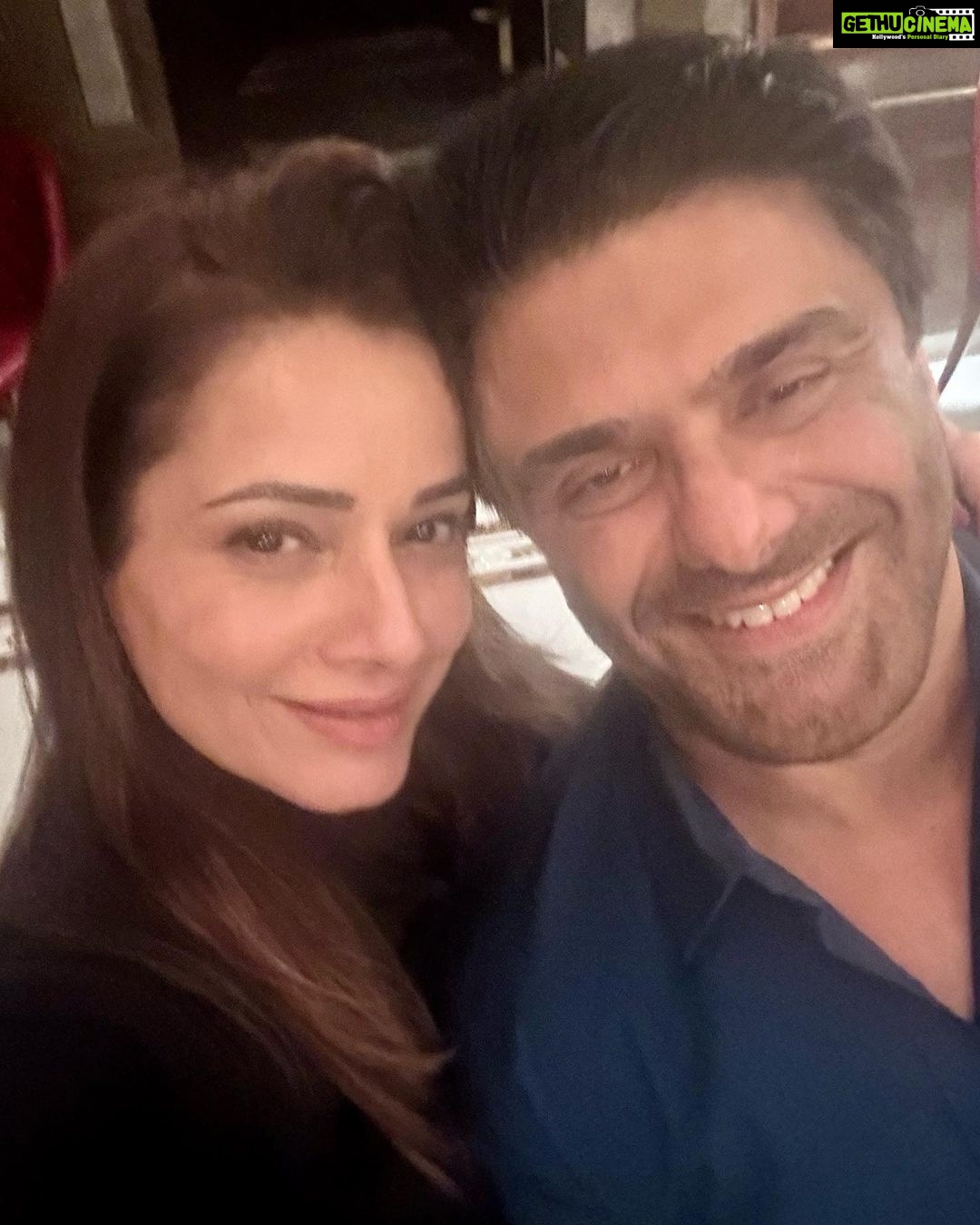Neelam Kothari Instagram - Happy birthday Shobha auntie @shobha9168. With some of my all time favourites ❤️❤️ @samirsoni123 @ektarkapoor @shabskofficial @neetu54