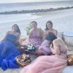 Neelam Kothari Instagram - Love you zindagi and love my girls 💖 @maheepkapoor @bhavanapandey @seemakiransajdeh . @parineetasethi @global-spa @jumeirahmaldives