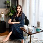 Neelam Kothari Instagram - From facing the camera to designing jewellery and now my new foray into interior designing!!! I’m loving every bit of it…. Be it creation, art, design I have found my true calling! ❤️🙏🧿 #blessed A sneak peek into a project we just completed. @linkbnk @thebnkgroup @behzadkharas #design #art #finejewels #neelamjewels #linkbnk #interiordesign #creation #creative #designingspaces #designer