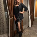 Neelam Kothari Instagram - Strike a pose.. 🖤🖤 #sydney