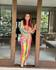 Neelam Kothari Instagram - Just like the seasons we all need a change 🍁🍁🍁🍂 Pink is my new hot favourite 💕💕💕
