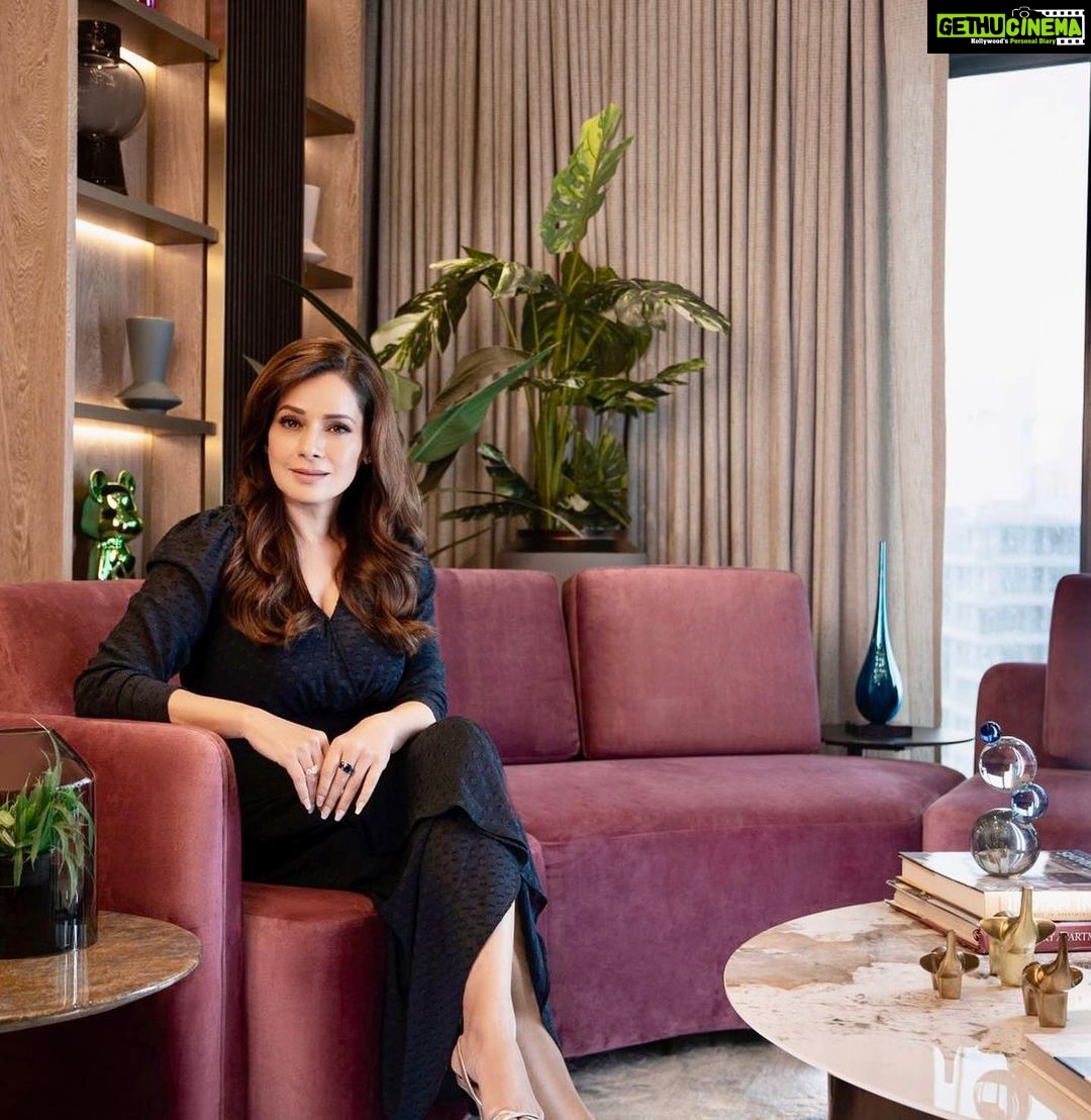 Neelam Kothari Instagram - From facing the camera to designing jewellery and now my new foray into interior designing!!! I’m loving every bit of it…. Be it creation, art, design I have found my true calling! ❤️🙏🧿 #blessed A sneak peek into a project we just completed. @linkbnk @thebnkgroup @behzadkharas #design #art #finejewels #neelamjewels #linkbnk #interiordesign #creation #creative #designingspaces #designer
