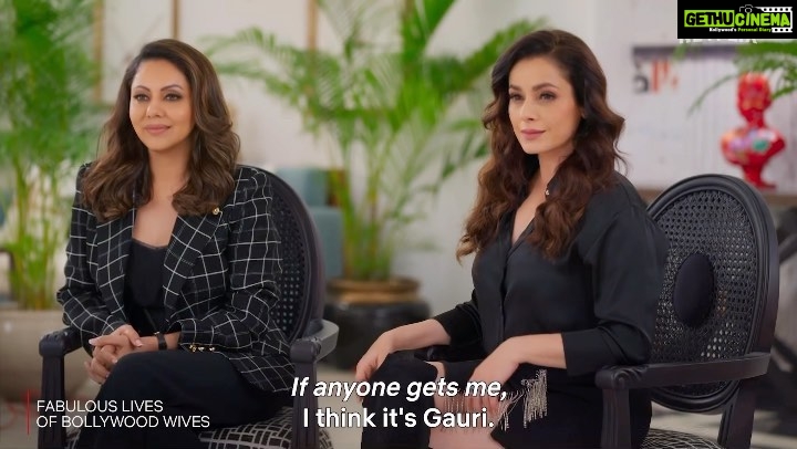 Neelam Kothari Instagram - Well, the Bollywood clique was initiated by our versatile friend, @gaurikhan. She held it like glue when nobody had a clue! 💃 The Fabulous Lives of Bollywood Wives Season 2 premiering TOMORROW only on @netflix_in! 🤩 @seemakiransajdeh @maheepkapoor @bhavanapandey @karanjohar @apoorva1972 @aneeshabaig @uttam.domale @dharmaticent @netflix_in