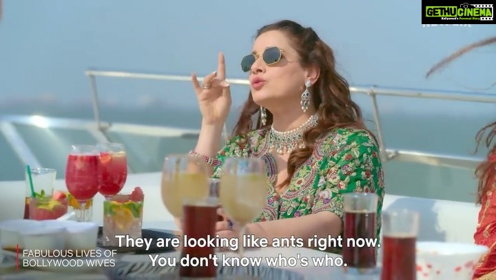 Neelam Kothari Instagram - A sneak peek 😂! #FLOBW coming with more madness on the 2nd of September on Netflix! @seemakiransajdeh @maheepkapoor @bhavanapandey @karanjohar @apoorva1972 @aneeshabaig @uttam.domale @dharmaticent @netflix_in