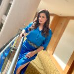 Neelam Kothari Instagram - Monday blues 💙 … . . . . #mondayblues #blue #sapphire #art #design #creation #jewellery #luxury #luxurylifestyle #luxurydesign #awards #delhi