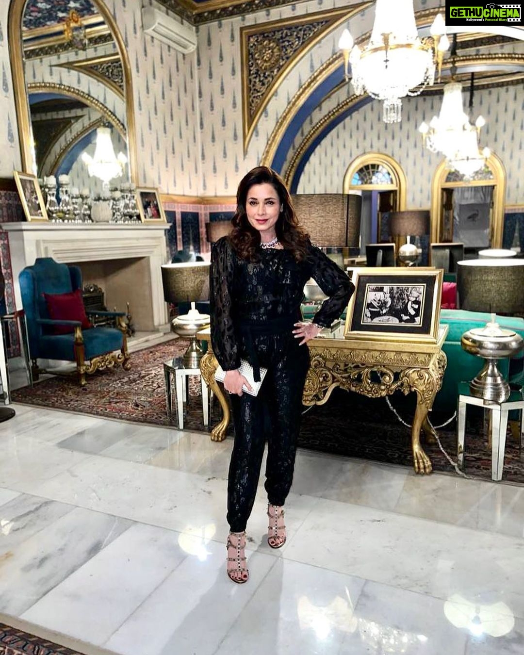 Neelam Kothari Instagram - A spectacular night in the beautiful city of Jaipur. @seemakhan76 . #workmode #aboutlastnight #magical #aboutlastnight #eventdesign