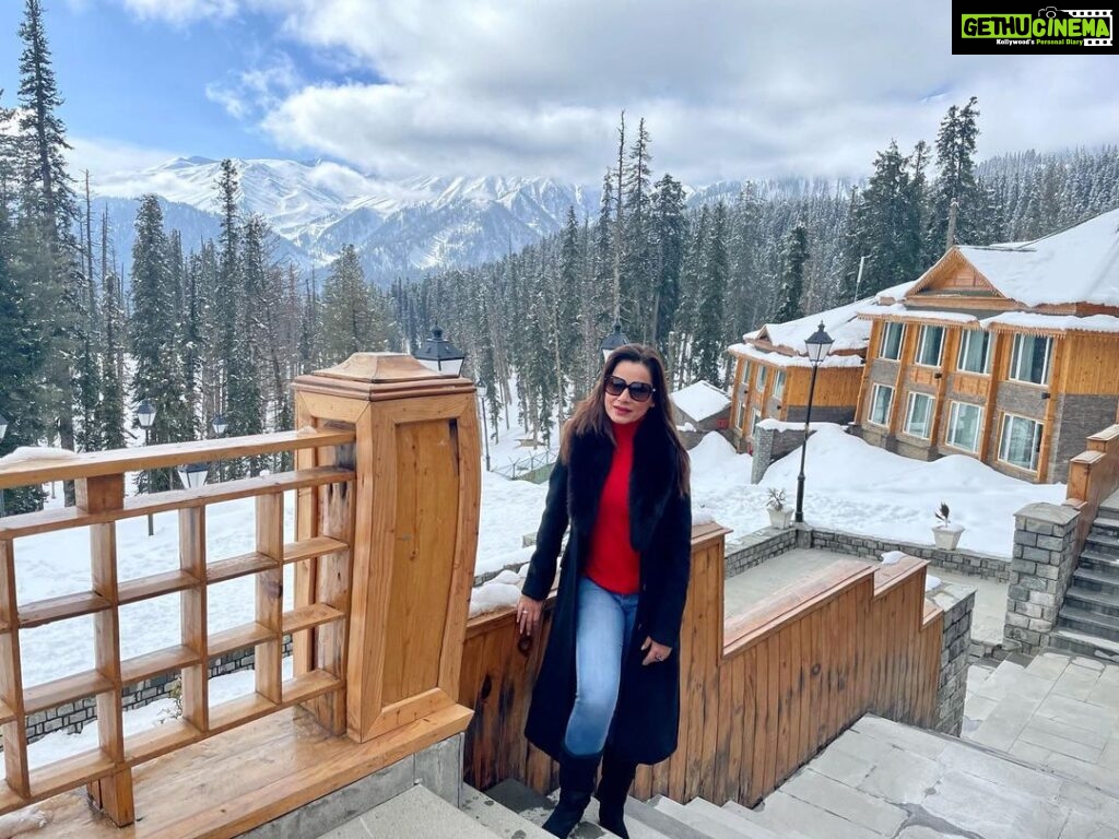 Neelam Kothari Instagram - Heaven on earth! It doesn’t get better than this. @thekhyberresort The Khyber Himalayan Resort & Spa