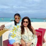 Neelam Kothari Instagram - Heaven is a place on earth 💙 . #maldives #MovenpickKuredhivaruMaldives #MovenpickMaldives #MakingMoments @movenpickkuredhivarumaldives @rupalidean Mövenpick Resort Kuredhivaru Maldives
