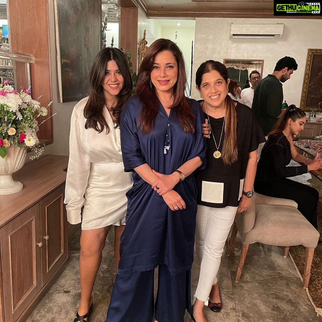 Neelam Kothari Instagram - Happiest birthday Jeetendra uncle May you always be evergreen and shine! 🤩. With my lovelies @ektarkapoor @shabskofficial . #aboutlastnight