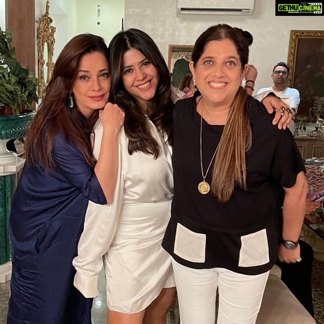 Neelam Kothari Instagram - Happiest birthday Jeetendra uncle May you always be evergreen and shine! 🤩. With my lovelies @ektarkapoor @shabskofficial . #aboutlastnight
