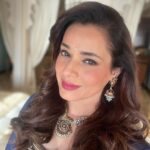 Neelam Kothari Instagram - Weekend done ✅.. . . . . #workmode #womenempowerment #womenachievers #udaipur #art #culture #design #jewellery #luxury #events #interiors