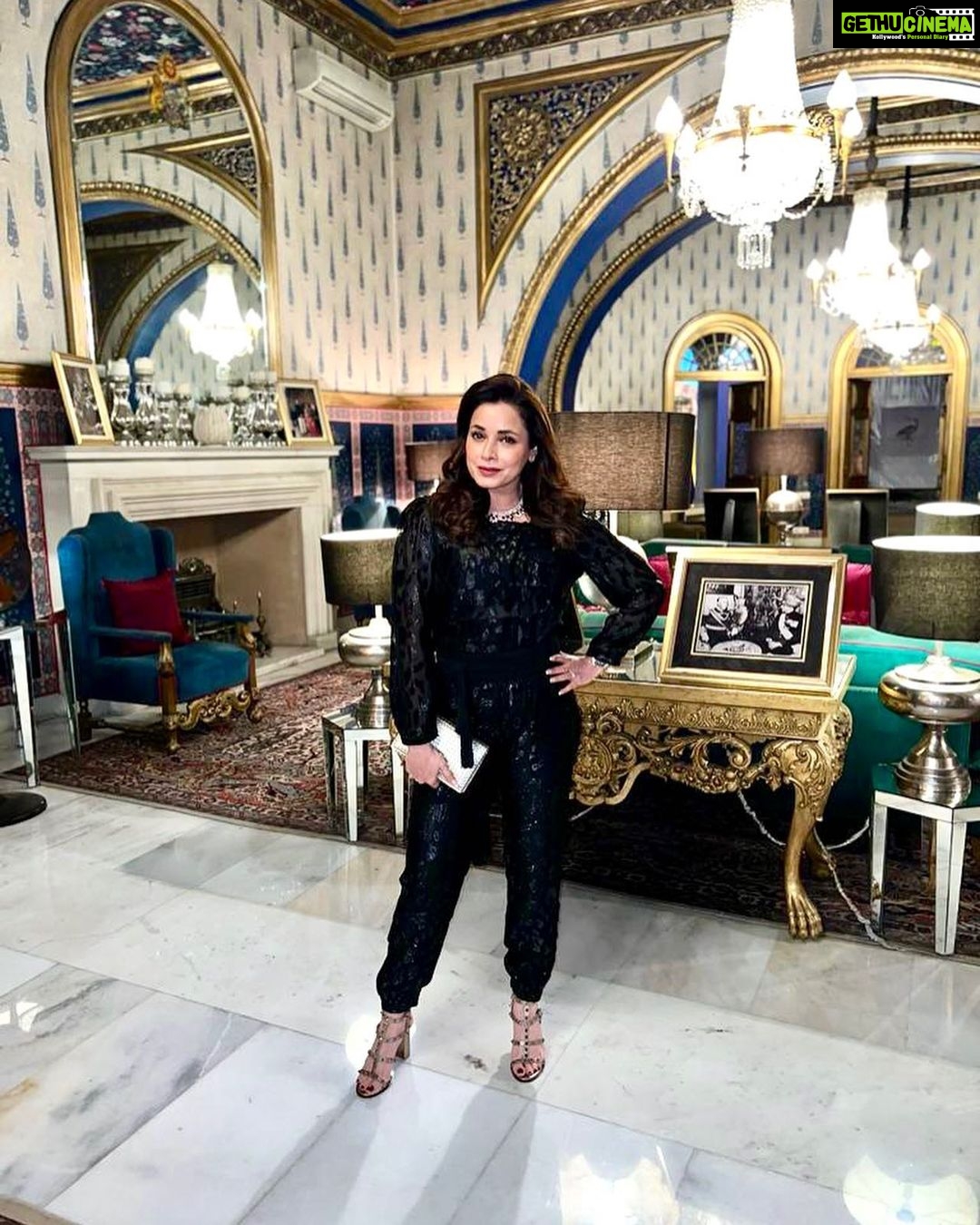 Neelam Kothari Instagram - A spectacular night in the beautiful city of Jaipur. @seemakhan76 . #workmode #aboutlastnight #magical #aboutlastnight #eventdesign