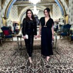 Neelam Kothari Instagram - A spectacular night in the beautiful city of Jaipur. @seemakhan76 . #workmode #aboutlastnight #magical #aboutlastnight #eventdesign
