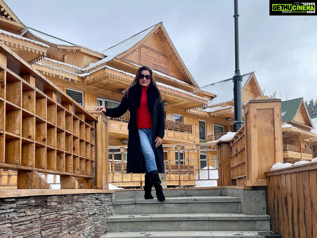 Neelam Kothari Instagram - Heaven on earth! It doesn’t get better than this. @thekhyberresort The Khyber Himalayan Resort & Spa