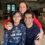 Neelam Kothari Instagram - Finally a family picture ❤️ 😅Happy new year our love to all ❤️❤️❤️ #ahanasoni @samirsoni123 . . . . . . . . . #happynewyear #2022 #happy2022 #goodbye2021