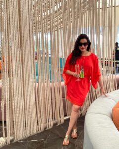 Neelam Kothari Instagram - Nothing better than mother daughter bonding time!! ❤️❤️ nevertheless missing papa @samirsoni123 .
.
.
.
.
.
.

@w_goa
@tanveerkwatra
@rupalidean
@sohrababa

#wgoa #whotels #wescapes #bonvoy
