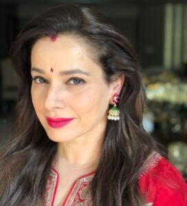 Neelam Kothari Instagram - Happy Diwali to all.. wishing you good health, happiness and prosperity always ❤️ 🪔🌈
.
.
.
#diwali #happydiwali #happiness #love