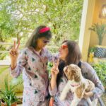 Neelam Kothari Instagram - No guesses how we’re spending New Year’s Eve!! Yes in our pjs 😅. Happy new year to all be safe… Helloooo 2022! ❤️Thank you @mint_cotton for our super comfy pjs. @priyankakapur @oreosoni2020 ❤️ . . . .#happynewyear #2022