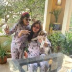 Neelam Kothari Instagram - No guesses how we’re spending New Year’s Eve!! Yes in our pjs 😅. Happy new year to all be safe… Helloooo 2022! ❤️Thank you @mint_cotton for our super comfy pjs. @priyankakapur @oreosoni2020 ❤️ . . . .#happynewyear #2022