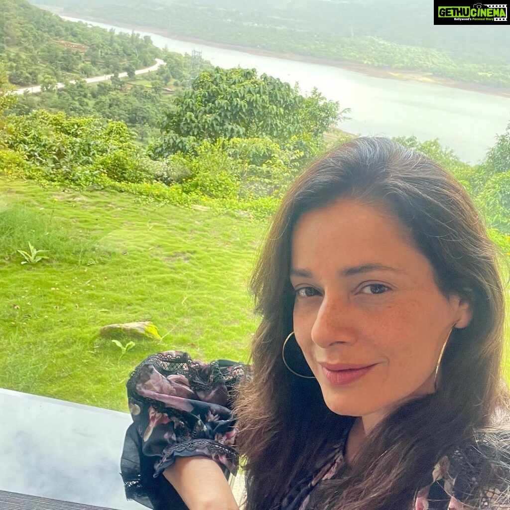 Neelam Kothari Instagram - I feel brand new! Needed this break with the family and the total wellness program of @atmantan has rejuvenated me.. with the help of the in house doctors, diet program and body composition. Never thought vegetarian food could be so amazing. . @atmantan_naturals #wellnessretreat Atmantan