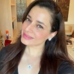 Neelam Kothari Instagram - Decided to pose wearing #neelamjewels 😍 @neelamjewelsofficial . This set is beautiful to wear during the day or a night out.. great for gifting too!! Love nature and floral elements in design. #finejewels #magnificentjewels #art #design