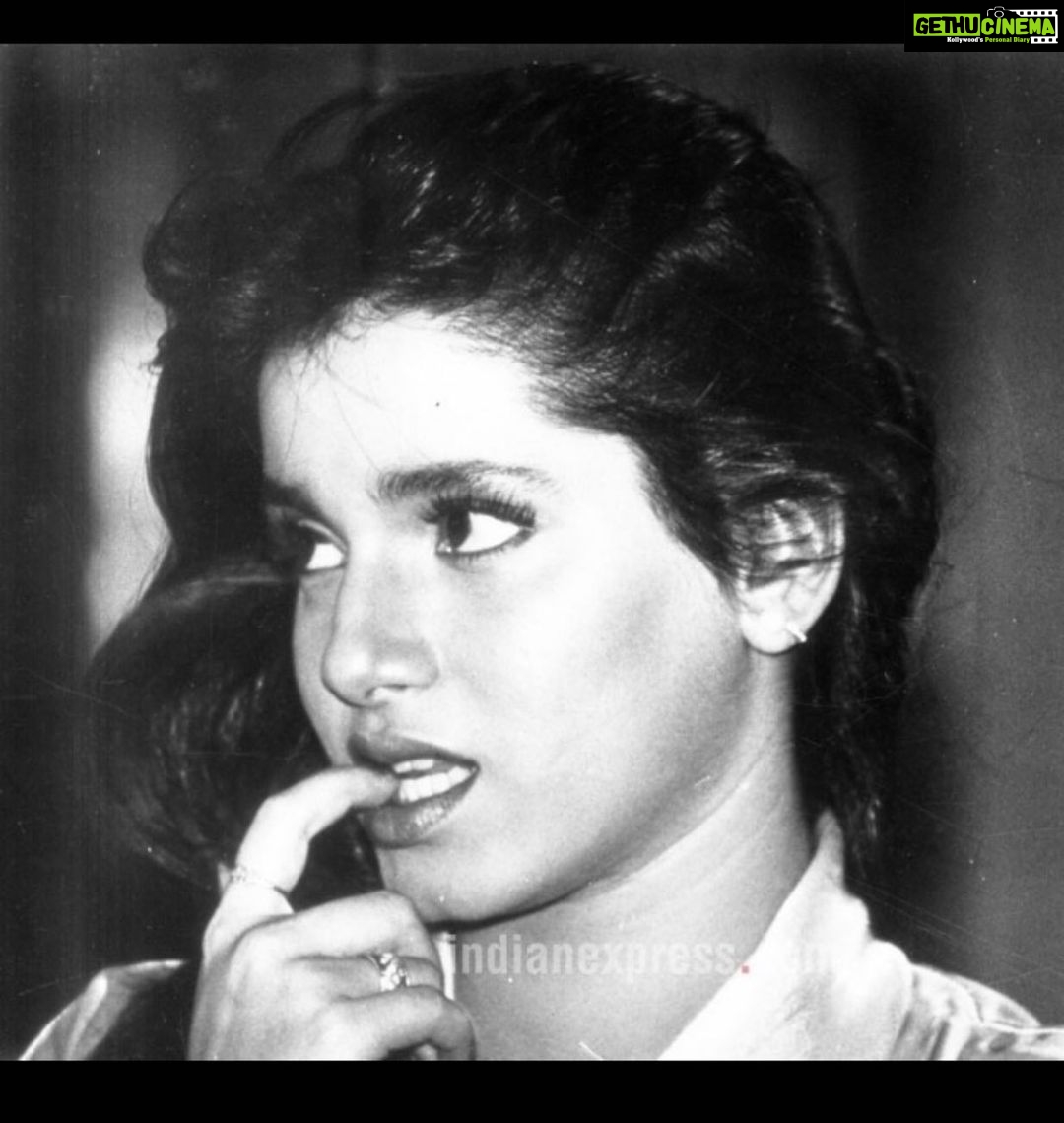 Neelam Kothari Instagram - #majorthrowback Wonder what I was thinking about... Is that right!!! !???😃🙃#tbt Home