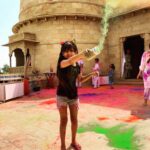 Neelam Kothari Instagram - Happy Holi everyone... #throwback 💕🌈 Suryagarh Jaisalmer