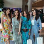 Neelam Kothari Instagram - At my favourite store with some of my favourite people #apple #iphone15pro #madeinindia @apple @samirsoni123 @bhavanapandey @seemakiransajdeh @maheepkapoor Apple BKC