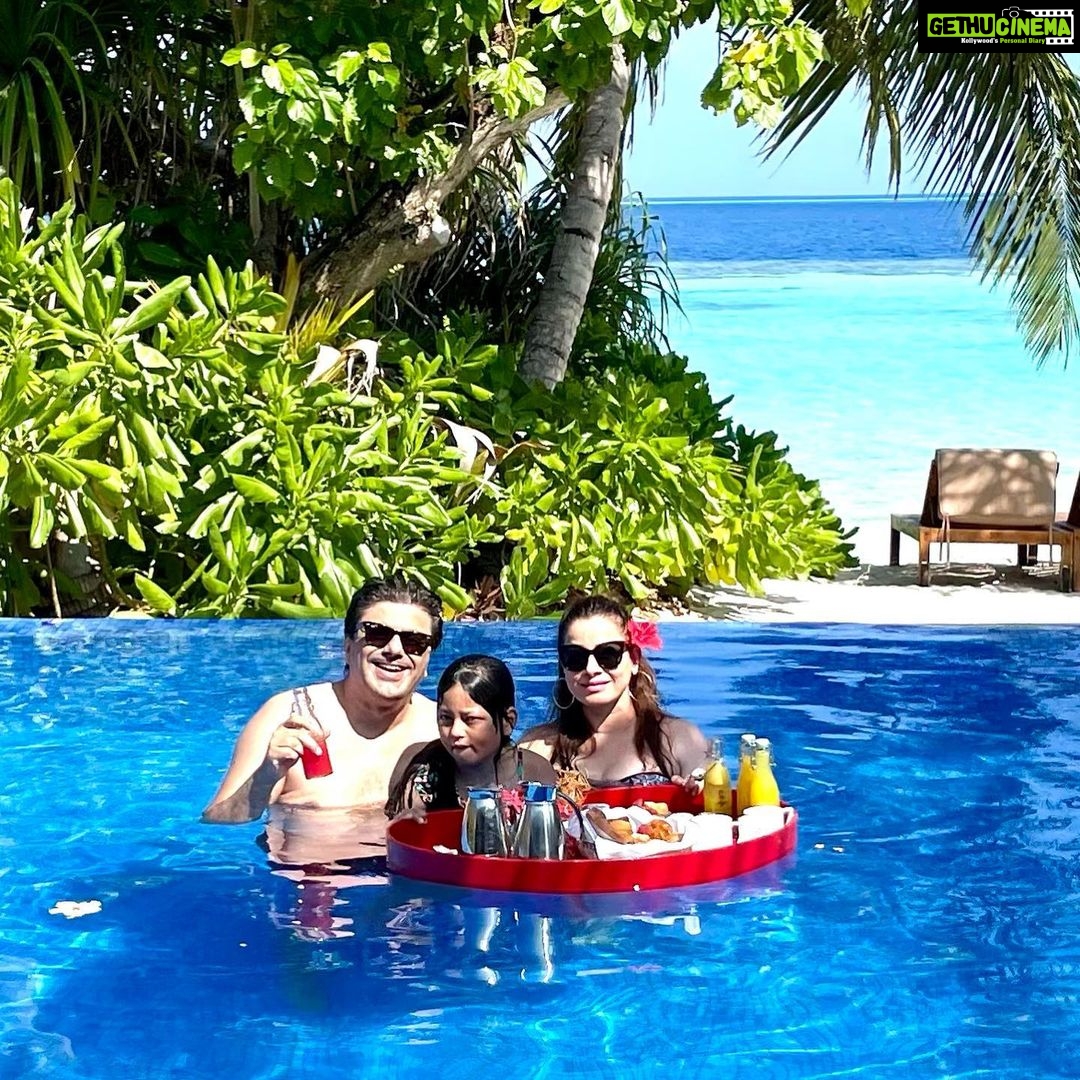 Neelam Kothari Instagram - Happy Valentine’s Day.. ❤️🌈. @lilybeachresortmaldives thank you for making it so special. . . @rupalidean . #lilybeach #lilybeachresortmaldives #vacation #valentine Lily Beach Resort & Spa at Huvahendhoo, Maldives