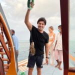 Neelam Kothari Instagram - Catch of the day.... 😂🐠. @samirsoni123 . @lilybeachresortmaldives @rupalidean . #lilybeach #vacation #bestholidayever Lily Beach Resort & Spa at Huvahendhoo, Maldives