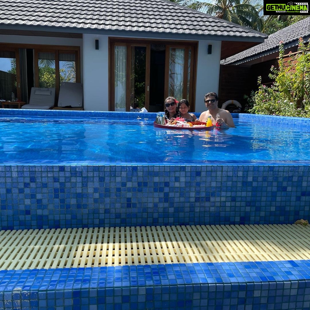 Neelam Kothari Instagram - Happy Valentine’s Day.. ❤️🌈. @lilybeachresortmaldives thank you for making it so special. . . @rupalidean . #lilybeach #lilybeachresortmaldives #vacation #valentine Lily Beach Resort & Spa at Huvahendhoo, Maldives