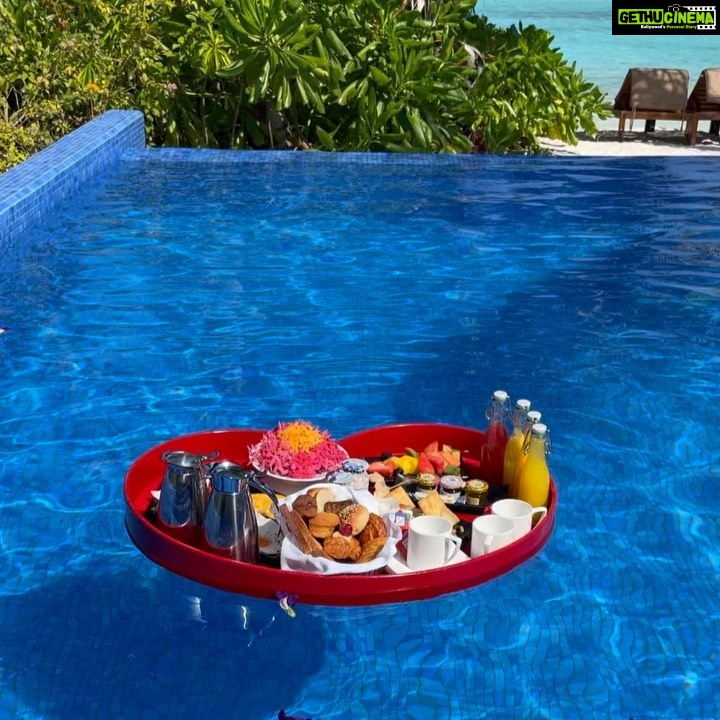 Neelam Kothari Instagram - Happy Valentine’s Day.. ❤️🌈. @lilybeachresortmaldives thank you for making it so special. . . @rupalidean . #lilybeach #lilybeachresortmaldives #vacation #valentine Lily Beach Resort & Spa at Huvahendhoo, Maldives