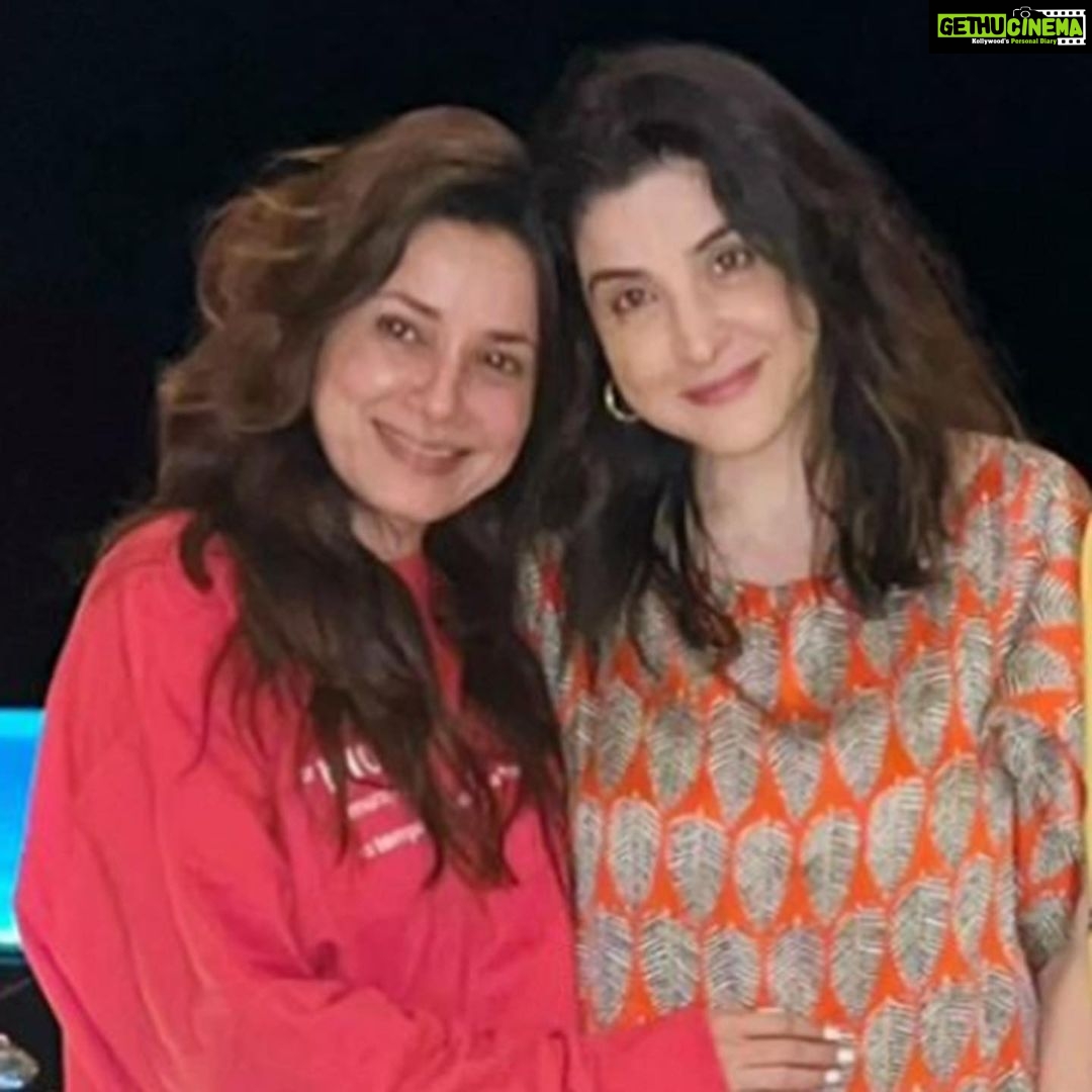 Neelam Kothari Instagram - Happy birthday my hottie 🔥🔥❤️❤️❤️🎂🎂🎂 welcome to the 50’s club! You DARE call me Nani Neelam now!!! @maheepkapoor 😘
