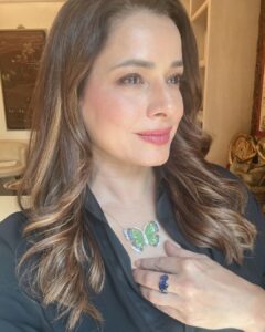 Neelam Kothari Instagram - I love my new butterfly 🦋🦋 @neelamjewelsofficial #neelamjewels #finejewels #design #nature