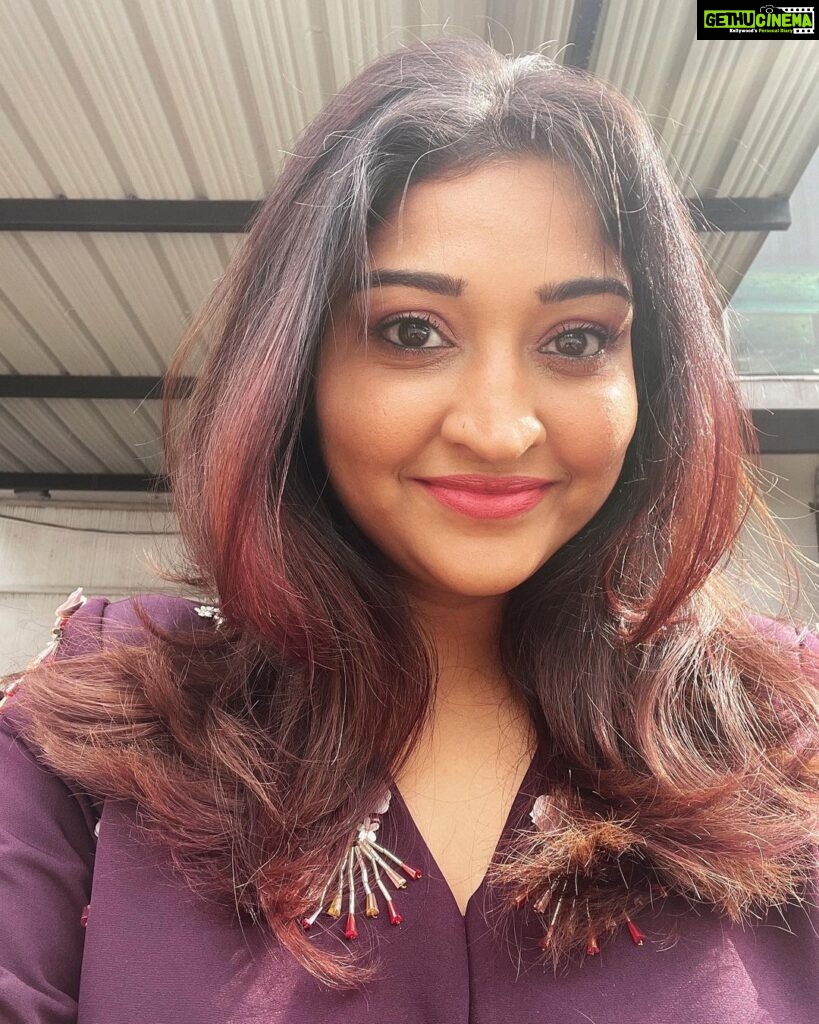 Neelima Rani Instagram - It’s always the Colors in life that enhances the quality of our life as well as our hair 🤣😜 Hair colouring done perfectly right at @naturalssignature.rksalai 💜 For appointments contact : 8939215533