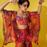 Neeraja Kona Instagram - Lavanya 🦋 @itsmelavanya Outfit @taavareclothing Earrings @kalon_artjewellery Asst stylist@manogna_gollapudi Photographer @eshaangirri
