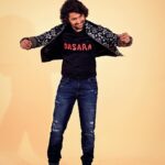 Neeraja Kona Instagram - 🕺🏼 @nameisnani In custom @theikatstory Pics @sridharchadalawada #Dasara