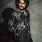 Neeraja Kona Instagram - Dharani in black isssa vibe 🖤 @nameisnani In @rohitgandhirahulkhanna Pics @adrin_sequeira #Dasara