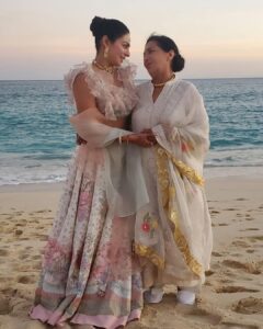 Neeru Bajwa Instagram - Happy Birthday momma ❤️