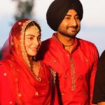 Neeru Bajwa Instagram - ਨੀ ਮੈ ਤੇਰੇ ਵਿੱਚ ਵੇਖਿਆ ਪੰਜਾਬ ਜੱਟੀਏ ❤️🤗( ਪੰਜਾਬ ਵਰਗੀ ) ਦੇਸ ਪੰਜਾਬ ਦੀਆਂ ਕੁੜੀਆਂ ਦਾ ਗੀਤ 🤗ਜੁੱਗ ਜੁੱਗ ਜੀਉ @neerubajwa @charanlikhariofficial @icxnmusic @stalinveer #punjabwargi #mittidabawa2 #Newsong #ranjitbawasongs