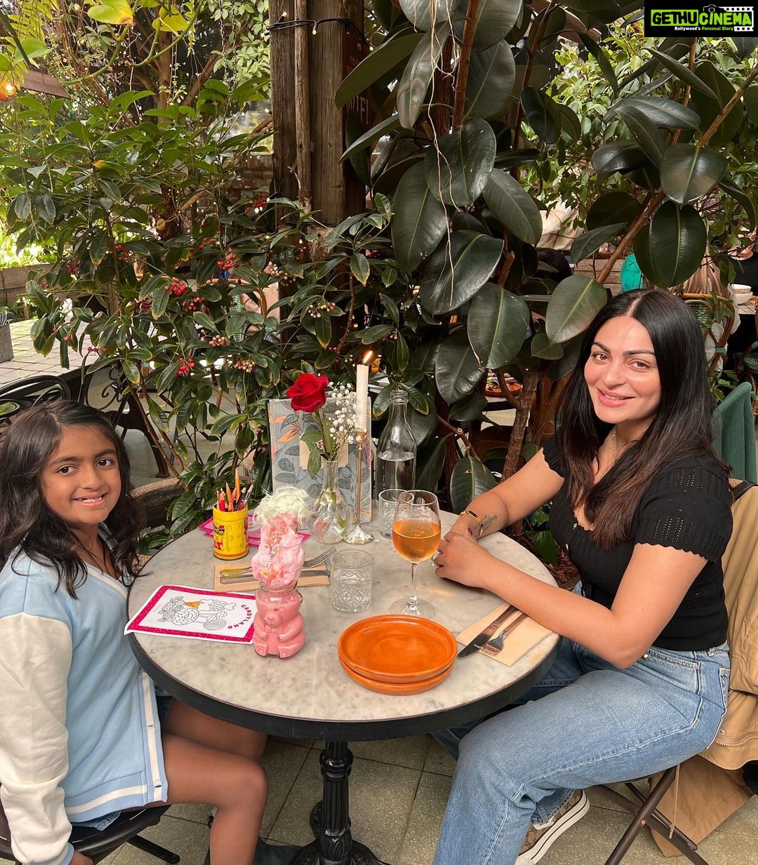 Neeru Bajwa Instagram - #mommdaughter #trip … my biggest achievement my #daughters … with my daughters I get to experience life , be childlike and carefree … something I never was even as a child. #grateful to be your #mommy #sydney #2023