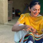 Neeru Bajwa Instagram - ☀️ @designer.nitasha #simran @hairbyramacoiffeur @rajamakeover #lovely #myassistant