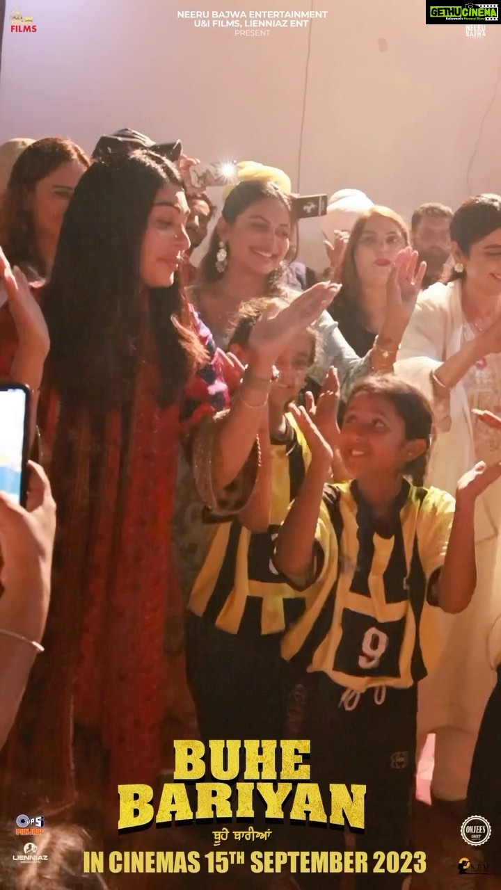 Neeru Bajwa Instagram - Dhekho ji sadi film #buhebariyan dekho ji ❤️ Sareya nu bahut bahut pyar! #buhebariyan @neerubajwa @nirmalrishiofficial @rubina.bajwa @udaypratapofficial @jagdeepsinghwarring @thite_santosh @sarla1990 @officialrupinderrupi @gurpreetkaur.bhangu.5 @iseemakaushal @simonesinghp @baljinderkaur_ballu #jatinderkaur @official_dharmindermann @anita.meet @neha12dayal @jaswinderbrarofficial @officialsatwantkaur @sandy24fps @munishomjee @uifilmsind @amit.juneja.12 @sunnyrajusa @waheguru_academy @bharat_raawat @jyoti.nooran.1998 @gurmeetsinghhofficial @Harinderkour5 @uifilmsind @tips @kumartaurani @girishkumart @rachitsogani @itsneerubajwaentertainment