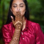 Neetha Ashok Instagram - ಮದರಂಗಿ 🎈 Pc @pradeepmachar Beautiful outfit from the house of @chandraki_designerstudio thanks a ton to this bundle of talent @being.vaidhav Mehendi by @mehendistoriesbykiran #mehndi #mehndidesign #mehndiart #mehndiartist #bridalmehndi #mehndidesigns #mehndinight #mehndibride #mehndihenna #mehndilove #mehndioutfits #hennamehndi #mehndi_inspire #mehndilovers #mehndipattern #mehndiinspire #mehndidress #weddingmehndi #mehndidesigner #naturalmehndi #mehndipro #mehndilook #mehnditation #indianmehndi #mehndilover #simplemehndi #instamehndi #mehndiceremony #mehndioutfit #mehndifunction